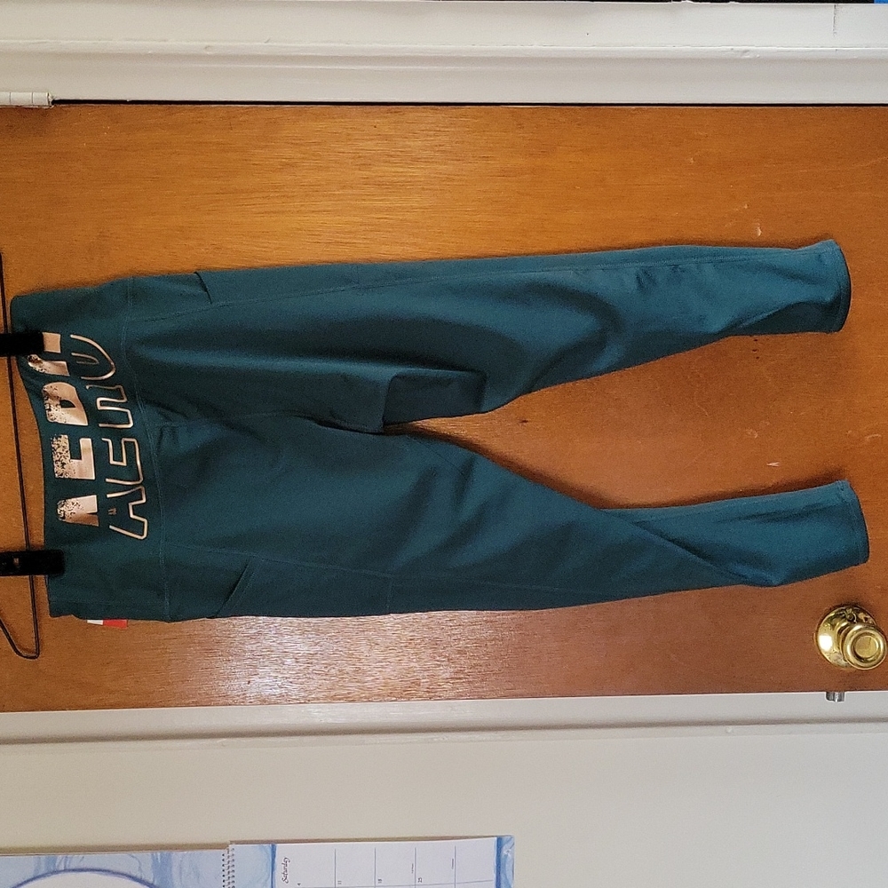 Aeropostale Sport High-rise Capri Leggings- size large Style# WV1818-300-AAA - Picture 2 of 5